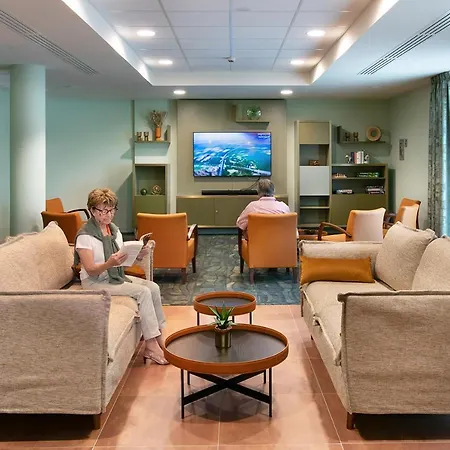 Le Criterium מלון דירות 4*