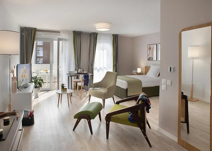 Le Criterium Aparthotel Ecouflant